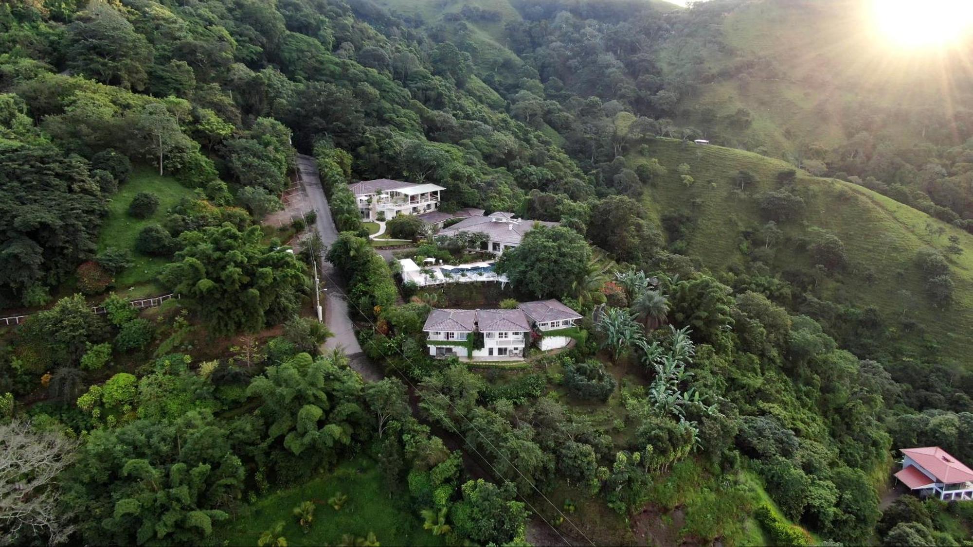 The Retreat Costa Rica - Wellness Resort & Spa อเตนาส ภายนอก รูปภาพ